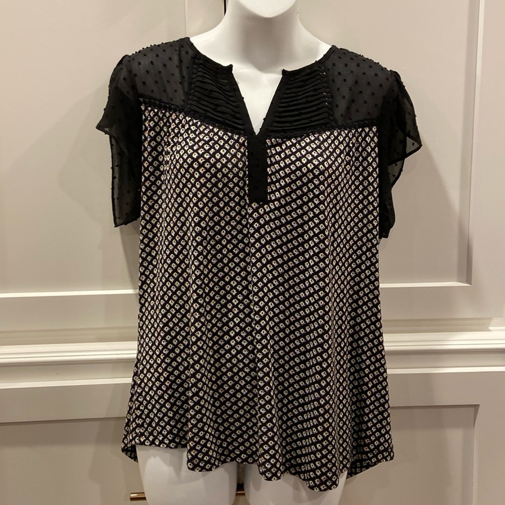 Daniel Rainn Blouse with great detail.